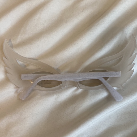 Dolls Kill Wing Glasses - Picture 2 of 2